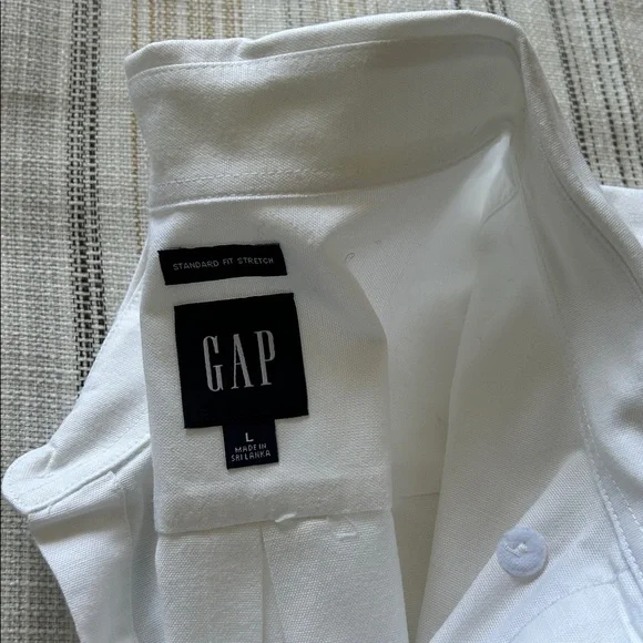 GAP White Men’s Oxford Button-Down Shirt with Chest Pocket - Picture 4 of 4